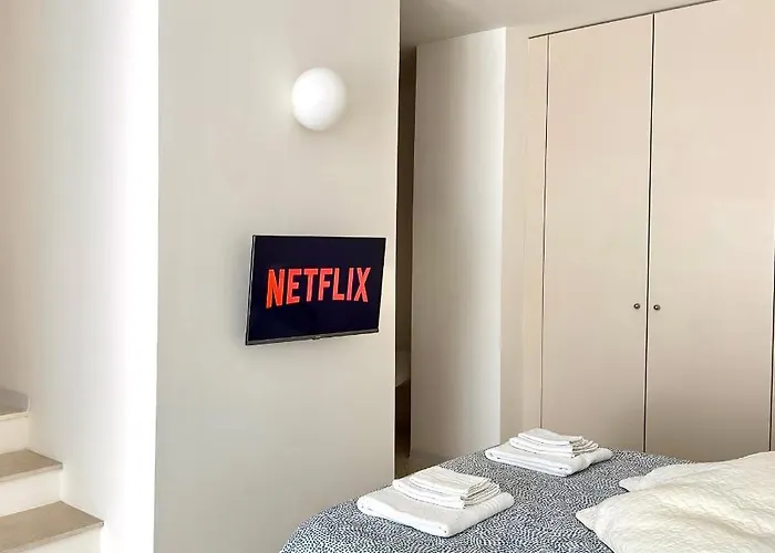 Minimal Apartment Navigli